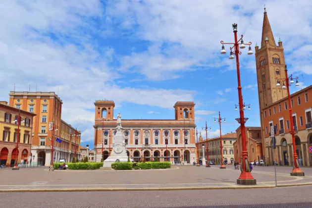 saffi square forlì