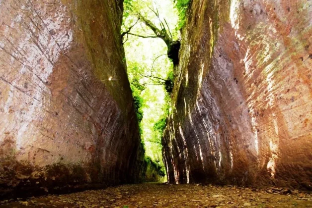 Città del Tufo Archaeological Park