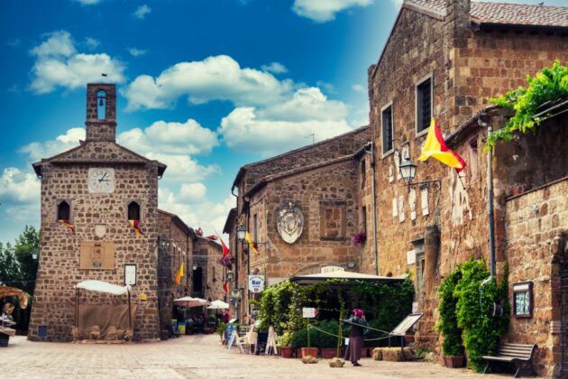 what to see in sovana